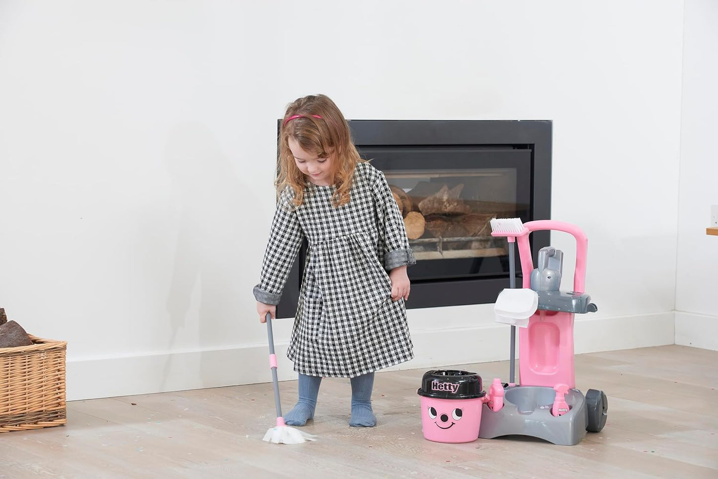 Casdon Henry & Hetty Toys - Hetty Deluxe Cleaning Trolley - Pink Hetty-Inspired Toy Playset with Working Hand Vacuum - Kids Cleaning Trolley Set with Accessories - For Children Aged 3+